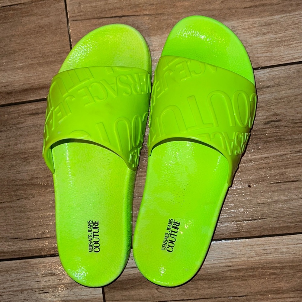 Versace, jeans, couture neon green slides M8